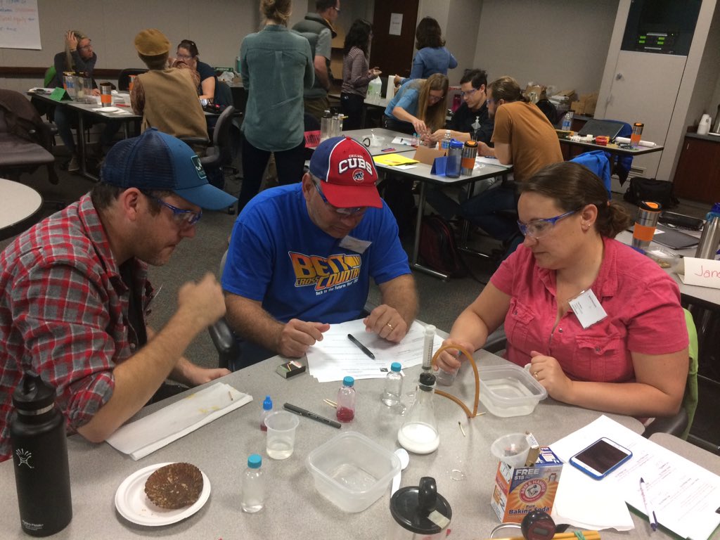 KSS_Colleen_EP's tweet photo. Climate Status Investigation under way, we are trapping CO2. #iamKSS #STEMrocks @Agilent @LockheedMartin @Chevron @PPG @AlcoaFoundation https://t.co/Z3F9MXNlMn