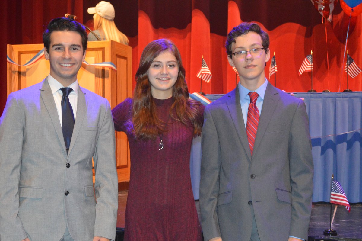 Dist_99's tweet photo. Before all-school mock election, @DownersSouth students present mock debates, educate others on issues #DGSPride https://t.co/pTvpCzmgVv https://t.co/v9IJsnP9rm