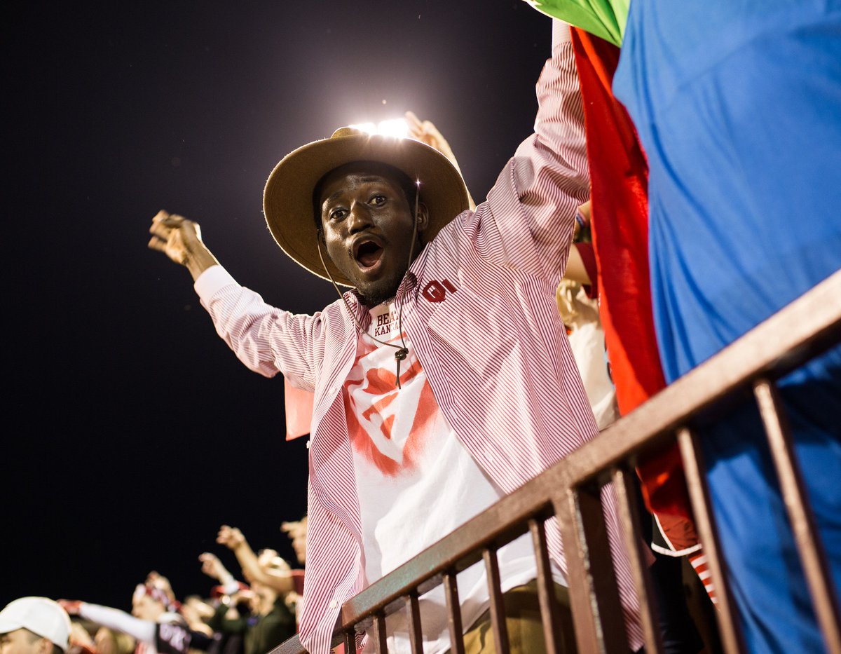 UofOklahoma's tweet photo. Oh snap! It's #Gameday, Sooners! #BoomerSooner #BeatISU https://t.co/DwqMkCkdOf