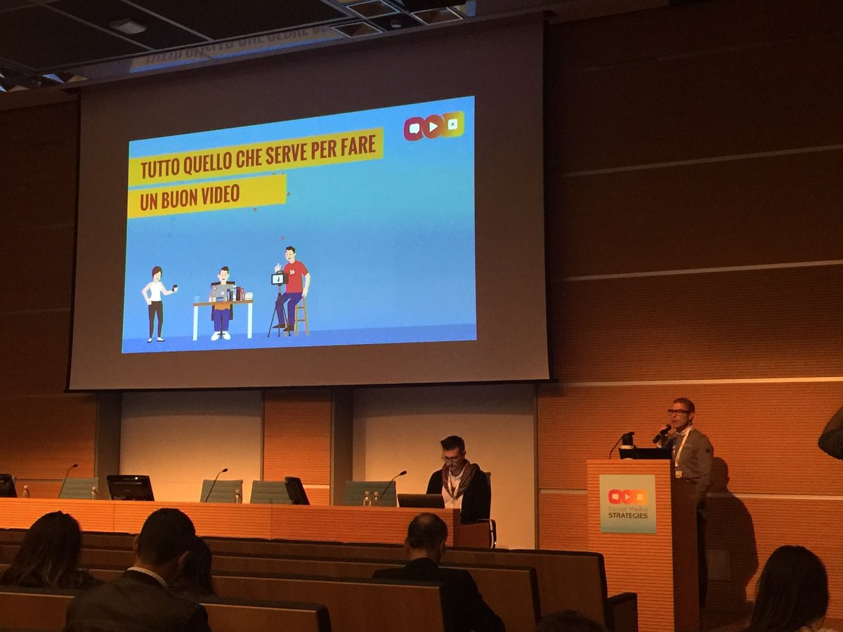 Ora al #SMStrategies @concentratore racconta tutto quello che serve per fare un buon video #Stravideo