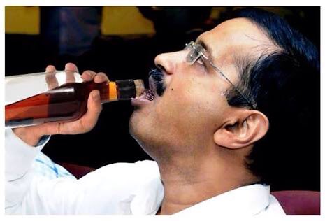 ModiJiBest's tweet photo. Just before giving speech at #JNU @ArvindKejriwal !! #JNUNeedsStrictAction #najeebahmed #aapkapaap #ArvindKejriwal https://t.co/k5KcYo9ALz