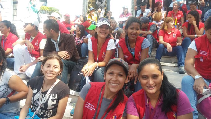 View image on Twitter