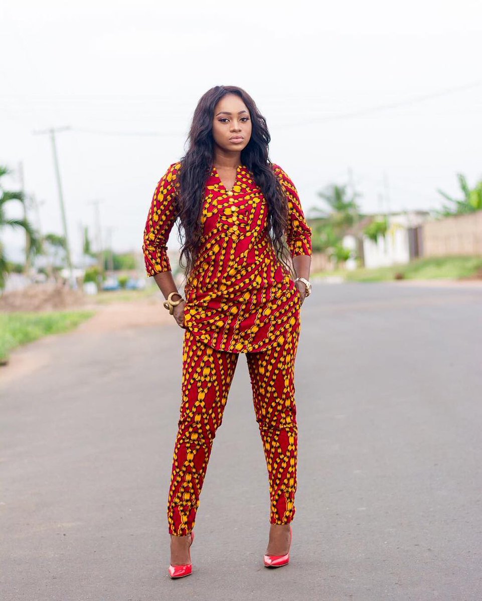 asoibile's tweet photo. Be an African, not because you were born in Africa but because Africa was born in you.
@gene__vee
#asoibile #kamdora #asoebibella #ankara https://t.co/UFtmdPZHqV