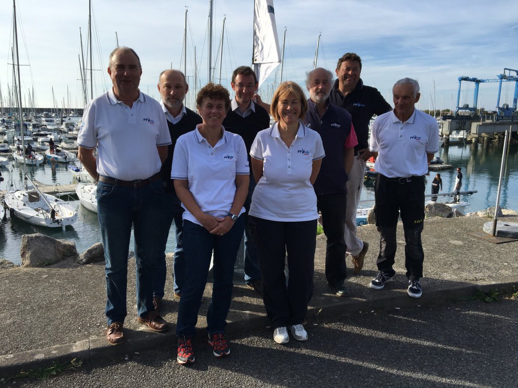 <a href="/National_J80/">National J80 2016</a> <a href="/FFVoilearbitres/">FFVoile Arbitres</a> National J80 : la belle équipe d'arbitres sous le soleil de la Baule. Magnifique épreuve:-) Merci @APCC_Com !