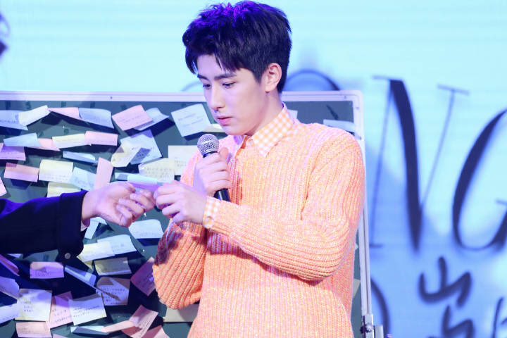 FengSong1th's tweet photo. ♡ #林楓松 Update ♡
301016 [ HQ #Fengsong ] @ fsong birthday party
cr.阿邵_Sunshine
#addictionwebseries 
#heroinwebseries https://t.co/HDii2RKd2g