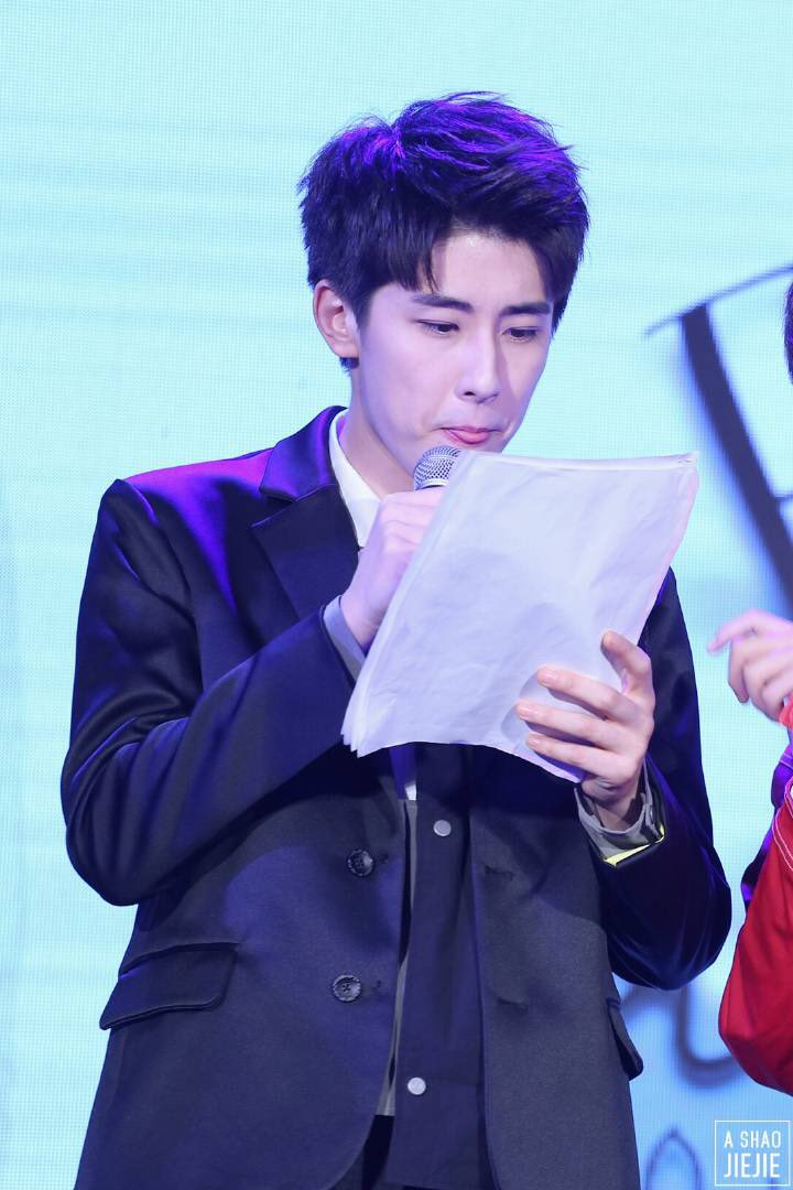 FengSong1th's tweet photo. ♡ #林楓松 Update ♡
301016 [ HQ #Fengsong ] @ fsong birthday party
cr.阿邵_Sunshine
#addictionwebseries 
#heroinwebseries https://t.co/dFOVBw1v5E
