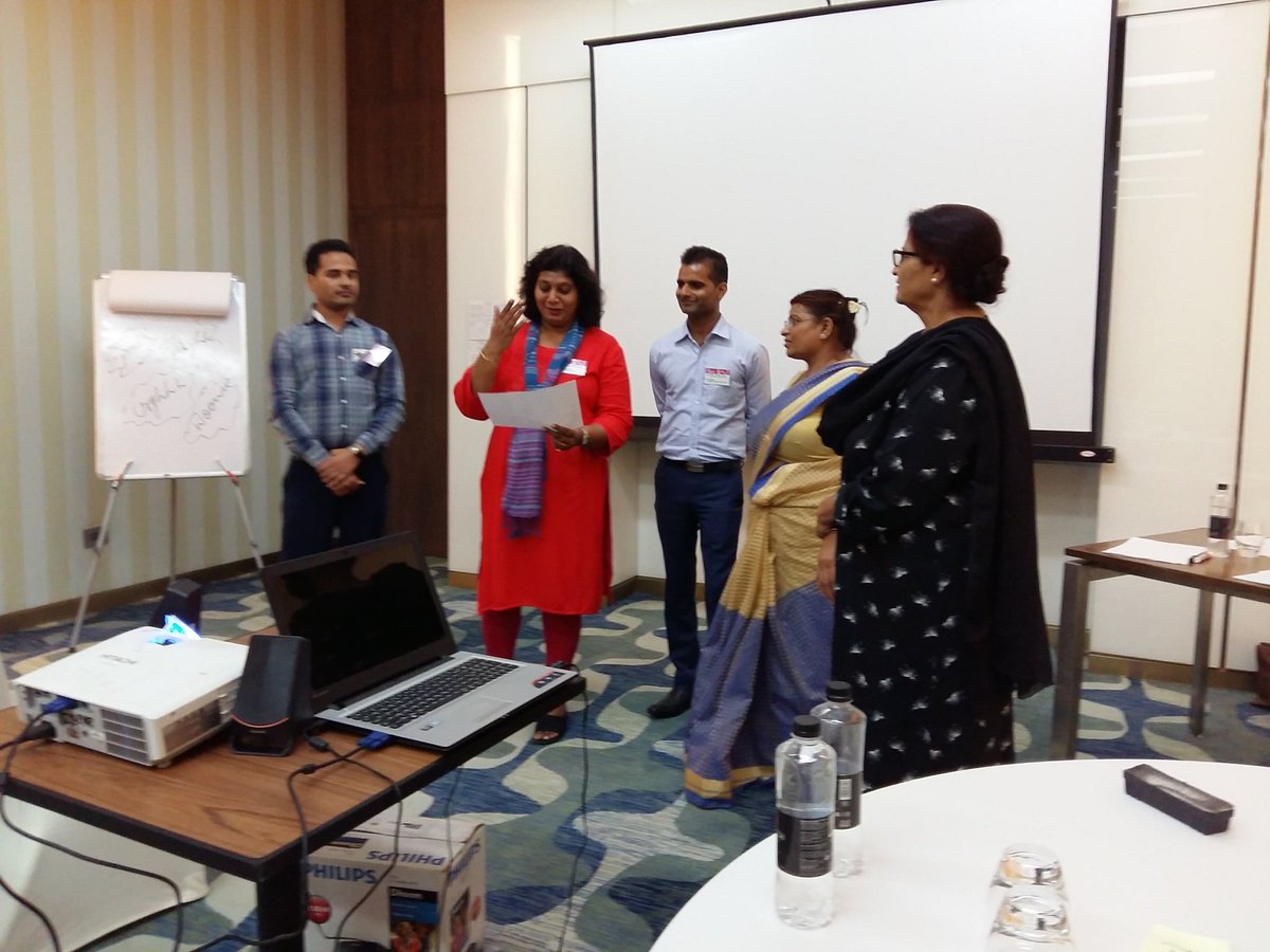 pkdhillon08's tweet photo. #BCCoreskills #CommunicateCollaborate @Arijit79India OnDay1ofcoreskillWkshop Communication&Collaboration practiced Thanks2DAgr8participants https://t.co/M1fGa3KfNe