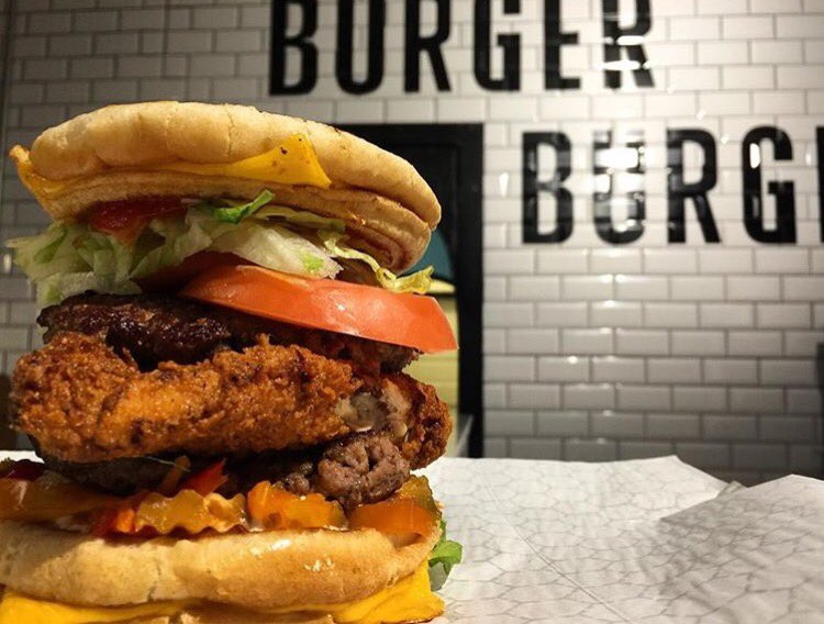 Who wants to EAT THIS!!!! 🍔🍔