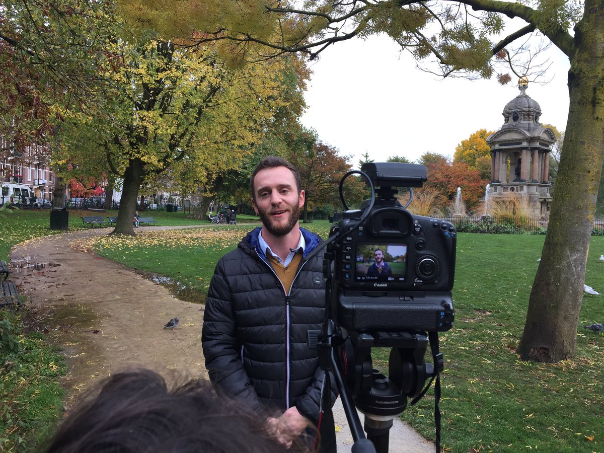 Jonge wijnmakers vertellen het verhaal achter de wijn...Vanavond zelfs live in De Grootste Wijnbar van Nederland...#erzijnnogkaarten