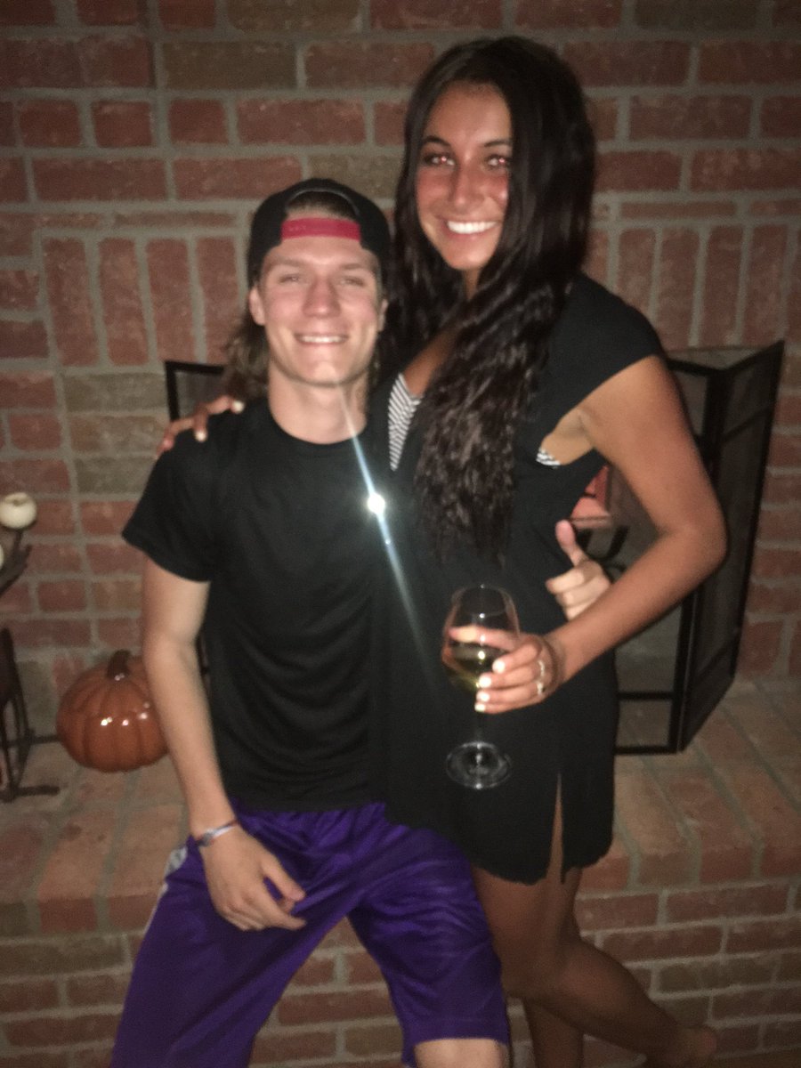 Rob_Szmania14's tweet photo. Happy birthday babe @esoccerellen 💚🎉 https://t.co/O7a0hYStE6