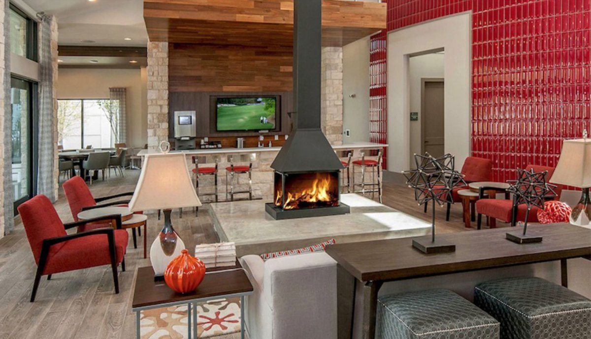 highlineapts's tweet photo. It’s hard to take a bad picture of our beautiful clubhouse! Come take a tour today and see for yourself. #soinviting #austinapartments https://t.co/rhAxG5TZpz