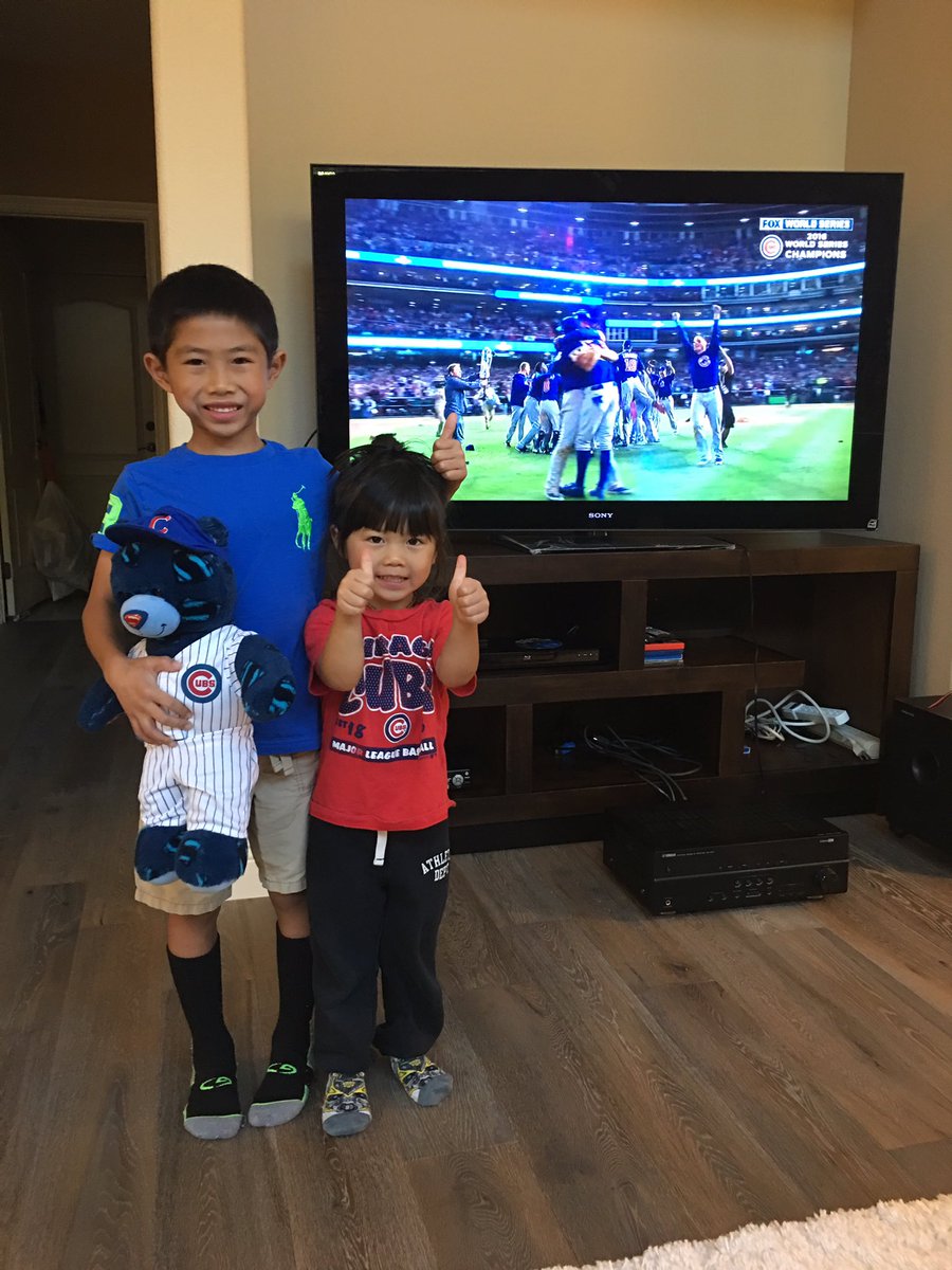 natrylee's tweet photo. What a great morning! #FlyTheW #letsgocubs #CubsWin #cubs #letsgocubbies #WorldSeries #cubbies #chicagocubs #champs https://t.co/vsYChVJwh1