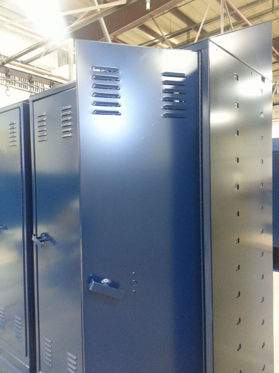 DebourghMfg's tweet photo. #HeavyDutyPersonnel #Police #SentryOneLatch #PoliceLockers #LouveredVentilation #DoorStiffener #PoliceBlue #NavyBlue https://t.co/A1IMxUe0Ho