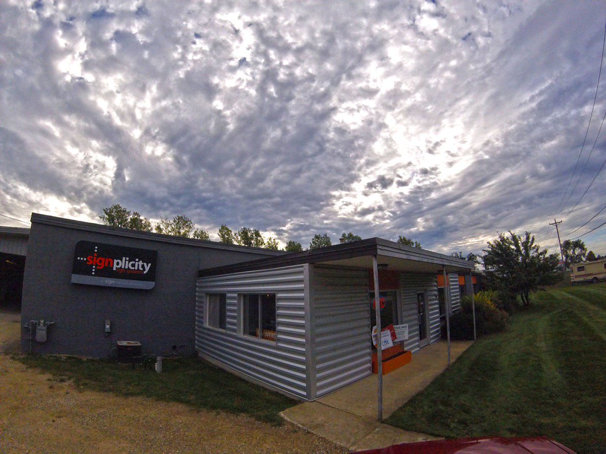 SignplicitySS's tweet image. The holiday season is approaching at a steady pace, don&apos;t forget to stop in for awesome gift ideas! #HolidaysAreComing