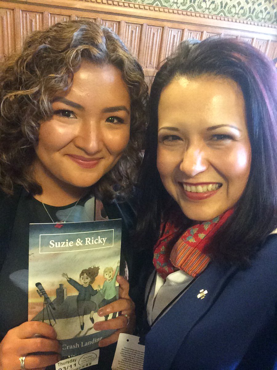 ElenaRF's tweet image. With two of the most amazing #WomeninEngineering @EngWomen Thank you for making my dream come true 💗 #EngineeringIs @SheffUniEng