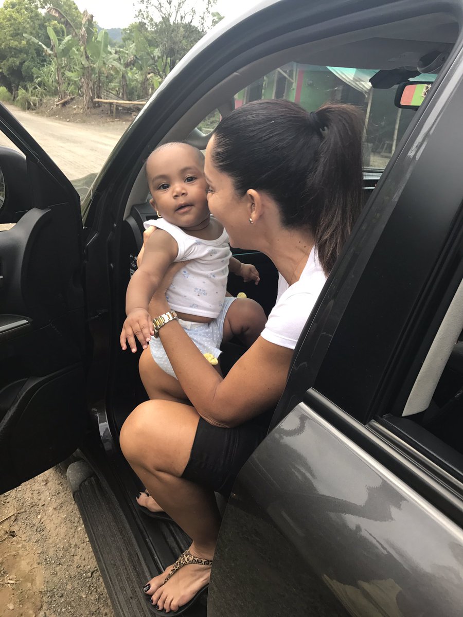 annmarievazja's tweet photo. Off to the handover of 50 mattress for the #PortlandReliefDrive!! I'm cartwheeling! This little babe mommy will be getting one! #Glory 1🇯🇲❤️ https://t.co/N3g4ZCK994