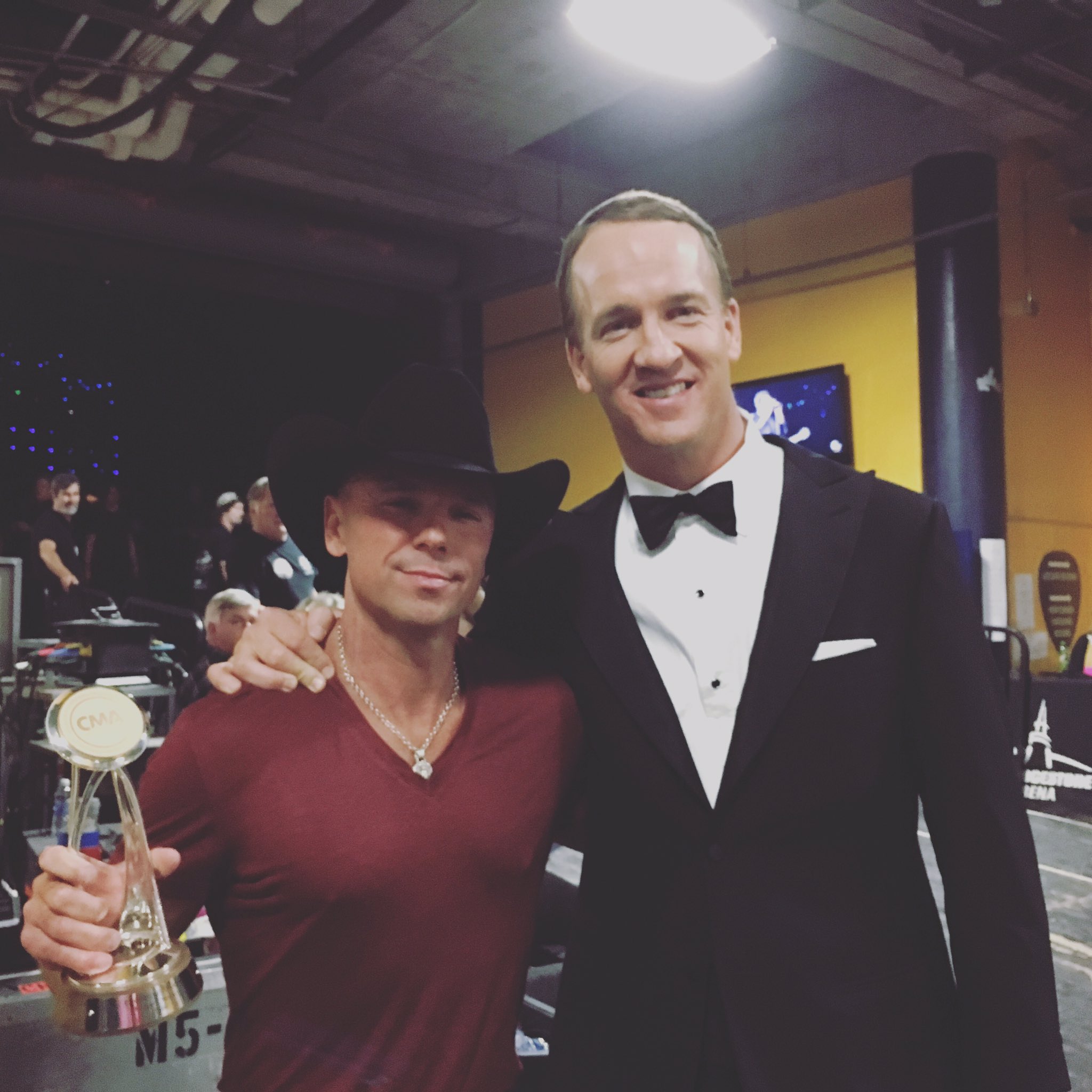 Peyton manning dating kenny chesney