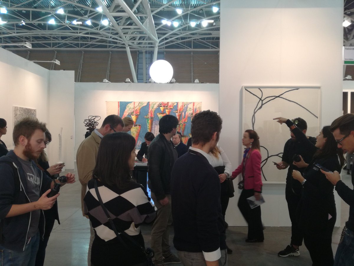 ArtecoTorino's tweet image. Primi giri @ArtissimaFair: dalle #newentries alla #mainsection la parola al gallerista