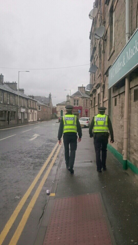 PSOSPerthKin's tweet photo. #OpQuest officers on patrol today..looking for the bad guys...or girls!
#pkpolis https://t.co/6XQjNLic8w