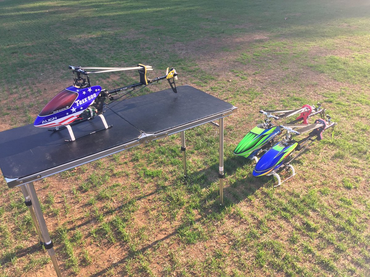 markp_1998's tweet photo. It's always heli day! #amamodelaviation #rcheli #heliday #mikado #align #thundertiger #blade https://t.co/JwNRV8QEQi