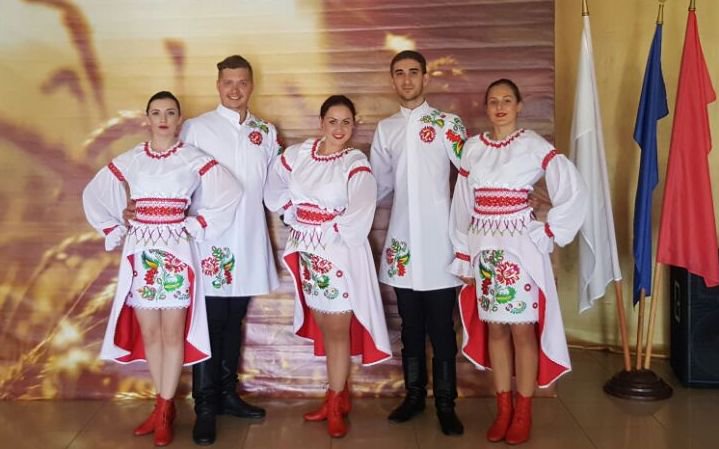 Сегодня у нас в гостях ансамбль «Попурри» из Лабинска. Концерт начнется в 19.05. Видеотрансляция на главной странице сайта КАЗАК FM