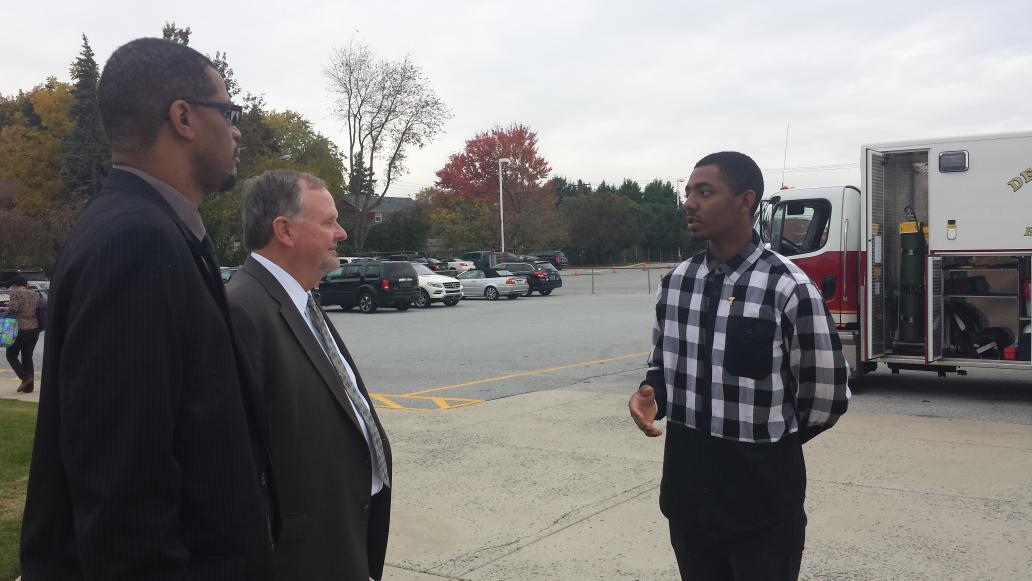 Hudson_MedLab's tweet photo. Alumnus DeAndre Marks discussing the impact the #wpmedlab program had on his life with Colonial admin #netde #powerofwecsd https://t.co/KQ6QJXhr28