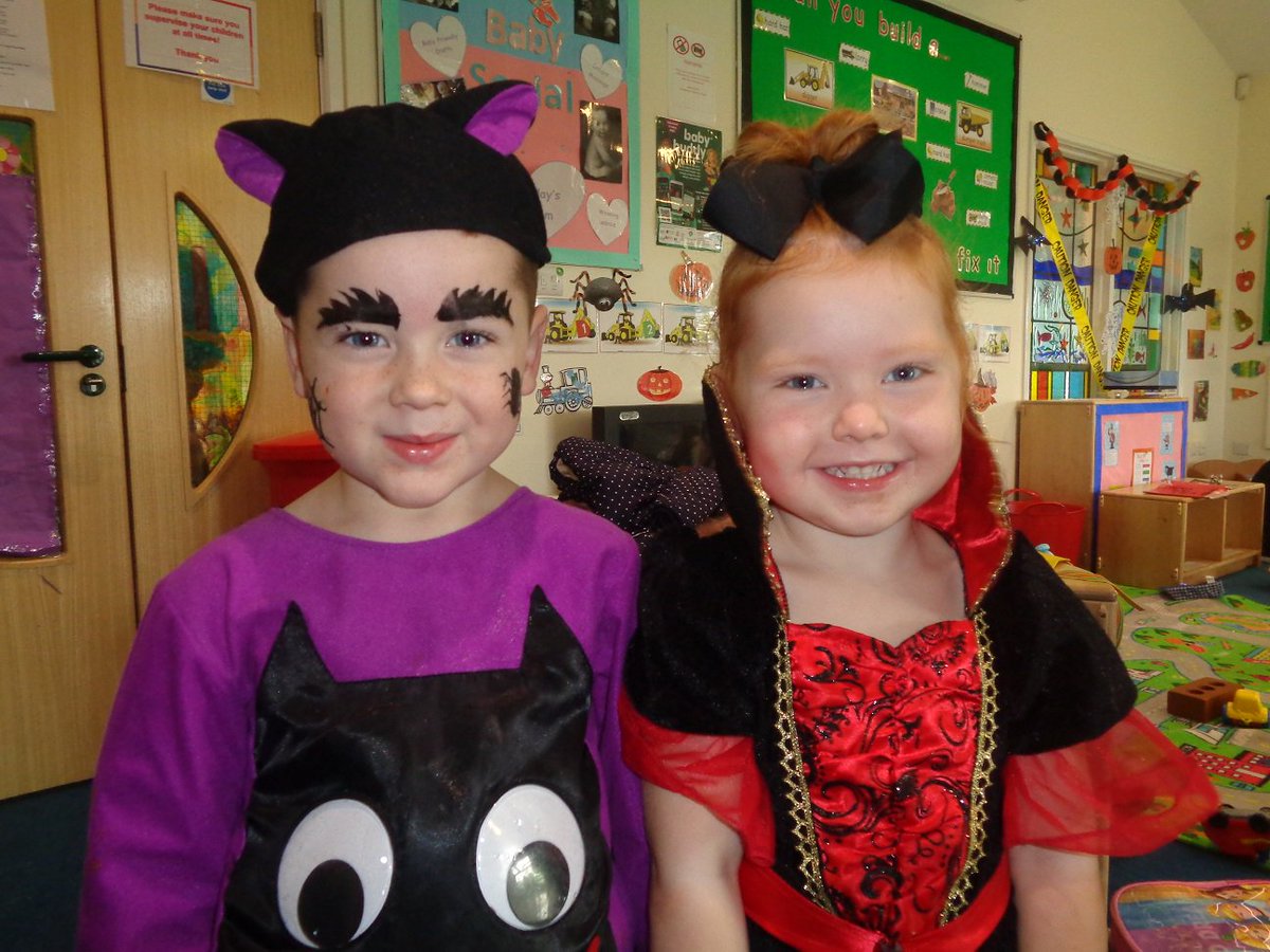 RedcarCleveland's tweet photo. Lots of fun was had at the #MessyMonster events held by #surestart in Grangetown, South Bank and Ormesby this #Halloween https://t.co/V2pagzgG9h