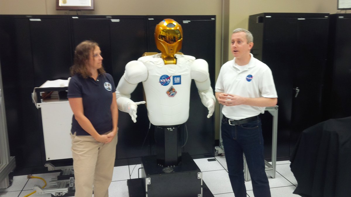 AstroRobonaut's tweet image. Check me out on Facebook Live  facebook.com/NASAJSC/