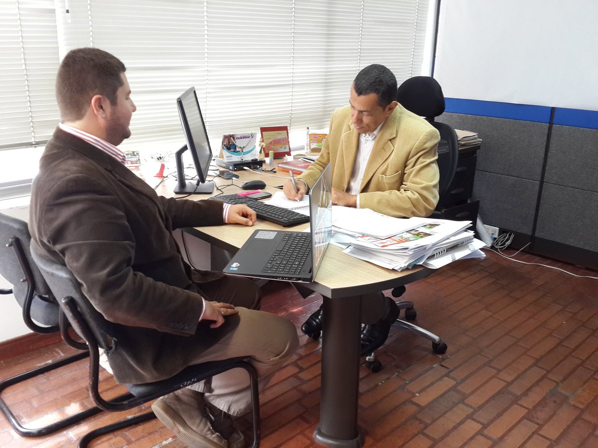 aleurreaos's tweet image. Estamos con @secretarioTIC de la @AlcaldiaArmenia fortaleciendo la apropiación de los #PVDs @ConectividadCO @lunadavid @JSebastianRozo