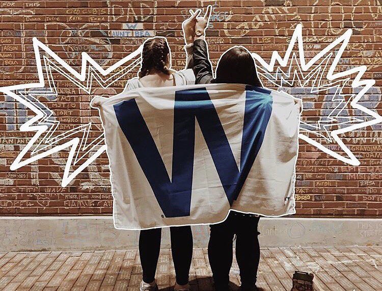 alphaxidelta's tweet image. Happy #throwwhatyouknowthursday 💙❤️⚾️🐻