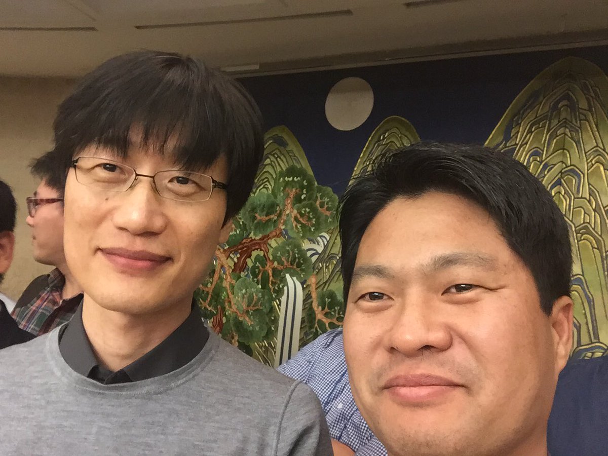 cisluser's tweet photo. MathFreeOn with founder of Naver https://t.co/IBYgGXDpfS