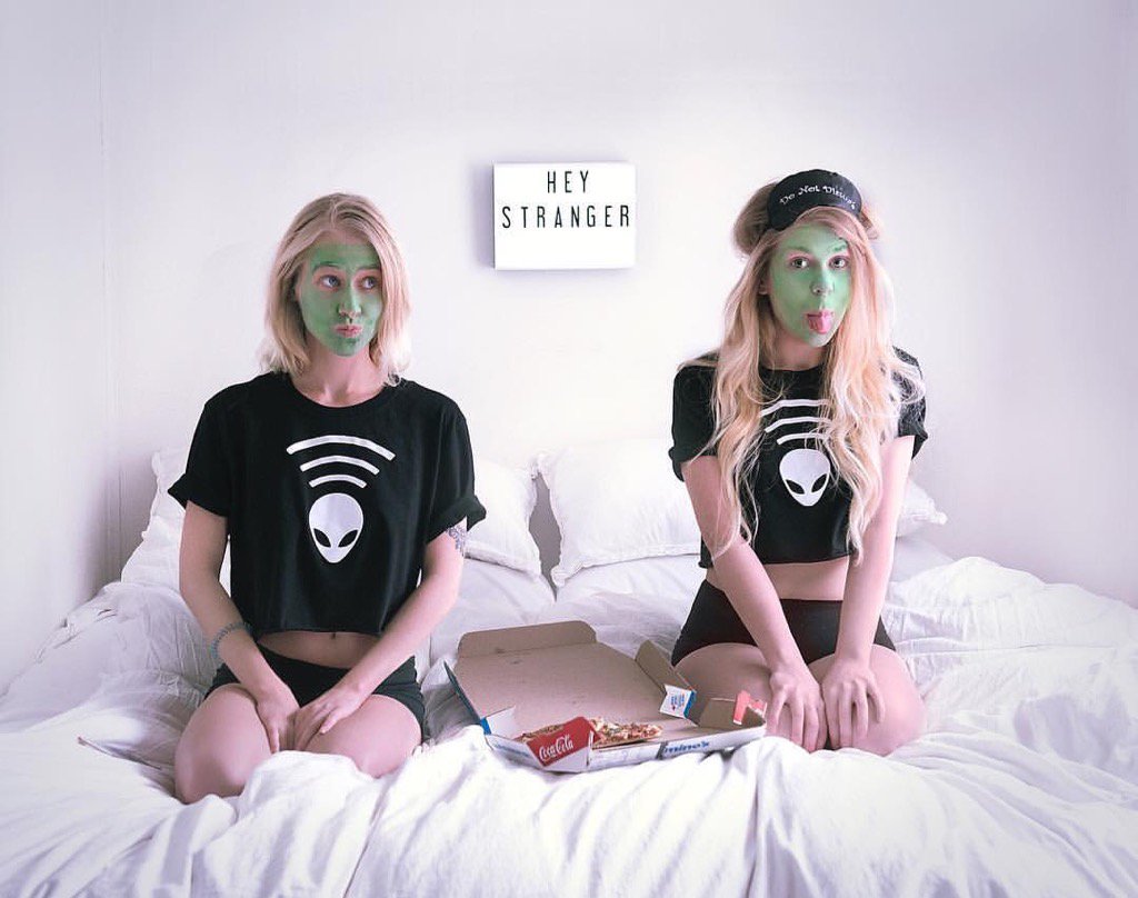 prettystrangeca's tweet photo. Follow us on Insta &amp; tag your bestie to #win a pair of custom crops 👽 https://t.co/SRWdUIlpka #giveaway #bbloggersCA https://t.co/lnlUx2zYth