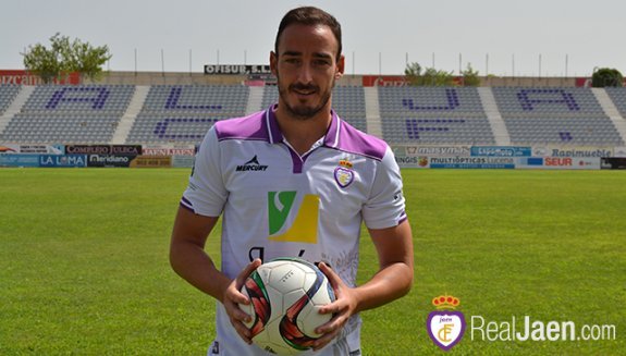 2B_GrupoIV's tweet photo. XI IDEAL JORNADA 12 🔝 | @mario_ramon4, defensa del @RealJaenCF forma parte de nuestra zaga. Conoce los motivos en https://t.co/mztiSNvAfW https://t.co/1lVpUgRqfn