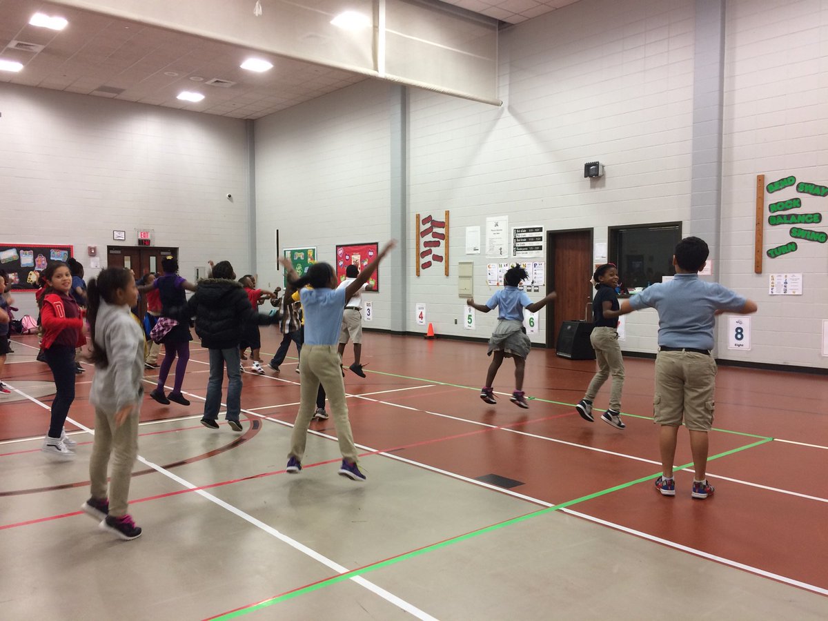 carter_ABLHICKS's tweet photo. Morning Movement #watchmewhip #3rdand4thgradersrocks @HicksElementary @AliefISD https://t.co/jfGBm855Va
