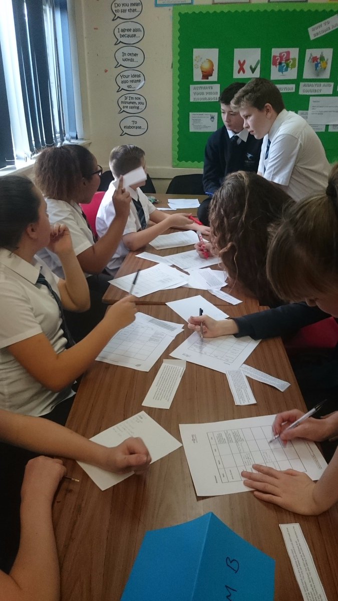 WillowsLibrary's tweet photo. 8R1 working together to solve the murder mystery https://t.co/9ECm9EtApB