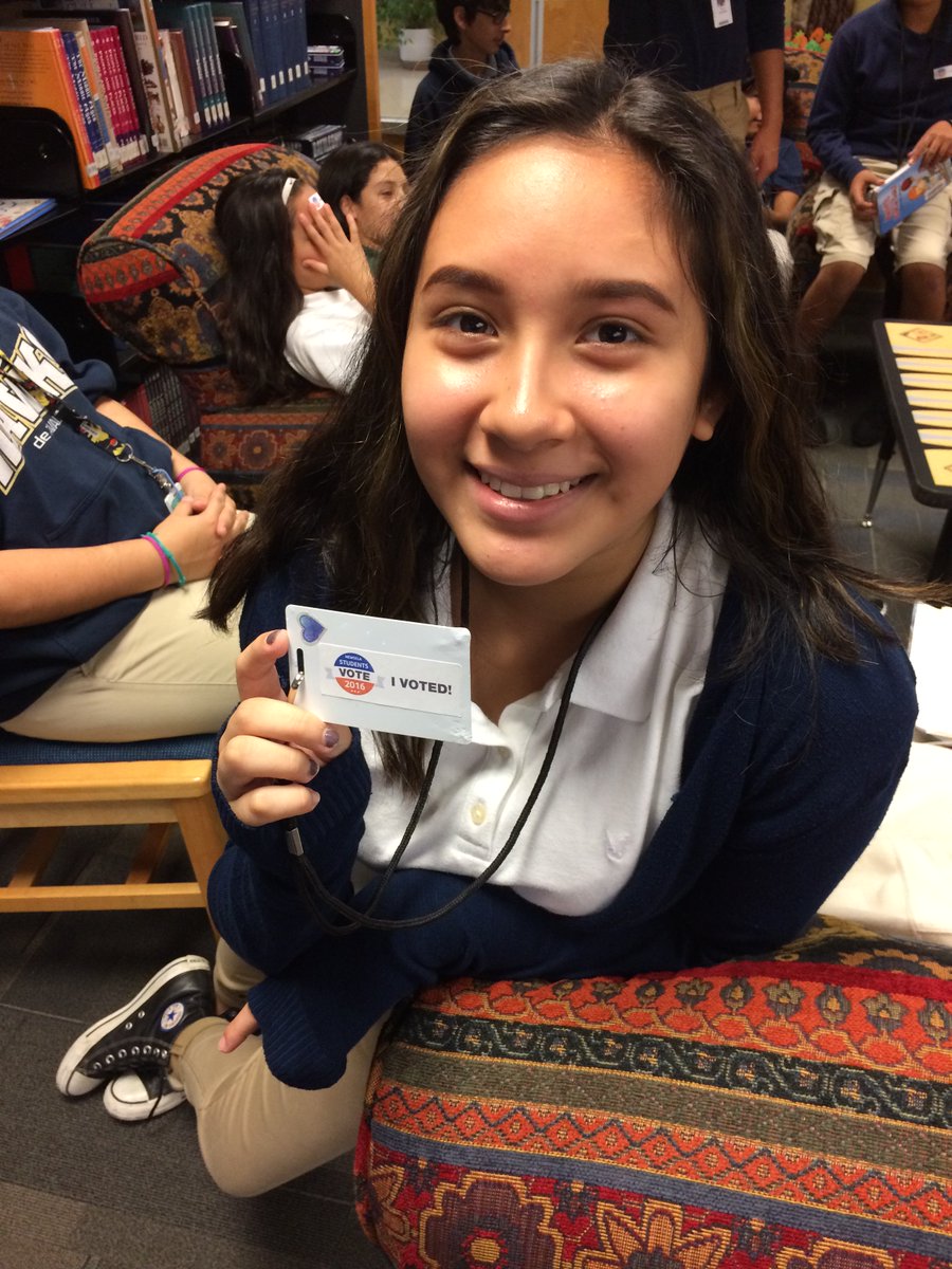 de Zavala MS Library tweet media