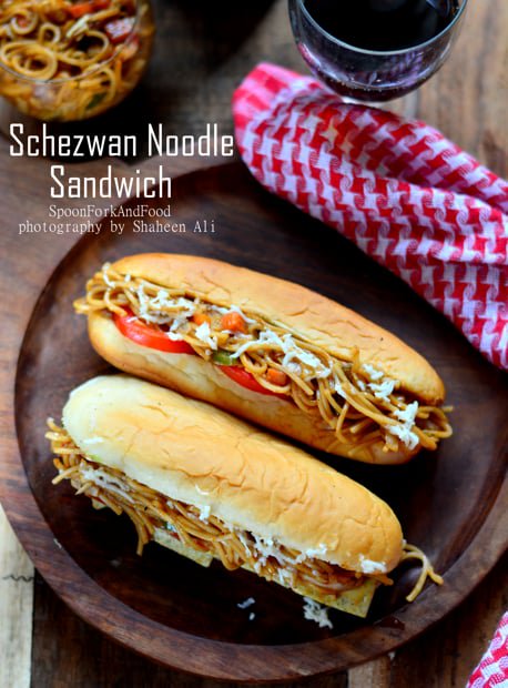 itsPotluck's tweet photo. Time for #fusion #sandwich on #NationalSanswichDay Schezwan Noodle Sandwich  https://t.co/Y5xwffsOgB by @ShaheenShaheen #Schezwan #noodle https://t.co/9abKz0RqpS