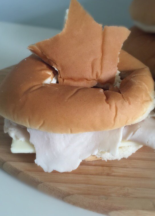snfiorentino's tweet photo. #NationalSandwichDay #MakeEatingFun https://t.co/82emG9ICLg