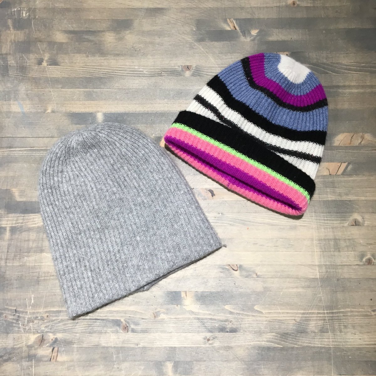 Shop_RearEnds's tweet photo. Colorful or Classic ...which one would you choose? #beanietime https://t.co/qRcl0iCtZJ