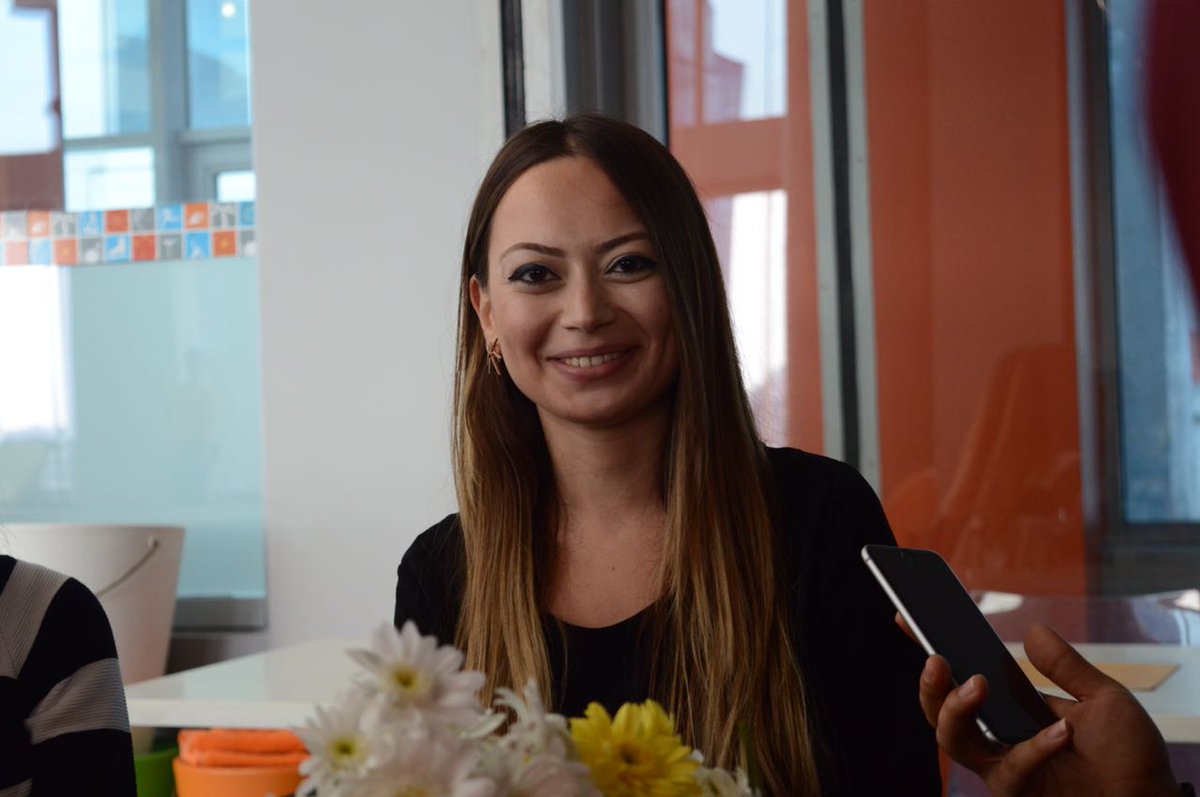 Beslenme ve Diyetetik Kulübü üyeleri, Dyt.Özge Bezirci ile meslekleri hakkında konuşmak üzere MetroCity'de bir araya geldiler. <a href="/halicbvd/">Haliç Üni BvD Kulübü</a>