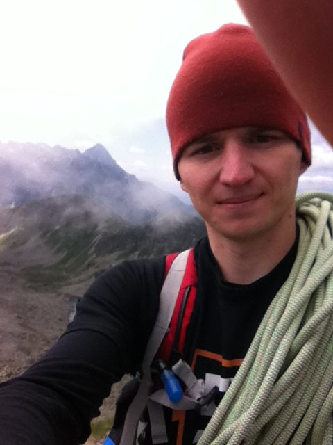 paweuek's tweet photo. Dobre buty to podstawa, reszta zależy od Ciebie. #góry #tatry #wyprawa #GORETEX40 #8apl 8a.pl https://t.co/wZ5R7aXjrH