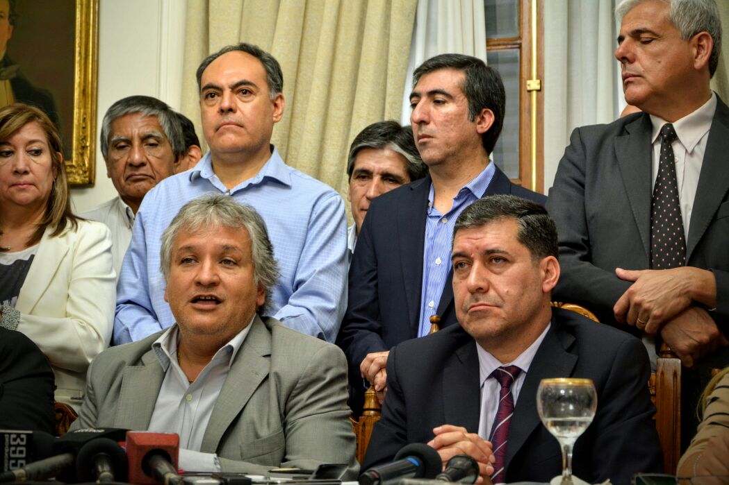 nestorgbosetti's tweet photo. Con todo el equipo q conduce @SergioGCasas explicamos a la prensa de la provincia las gestiones x #Presupuesto2017 https://t.co/xJqh1jLvxT