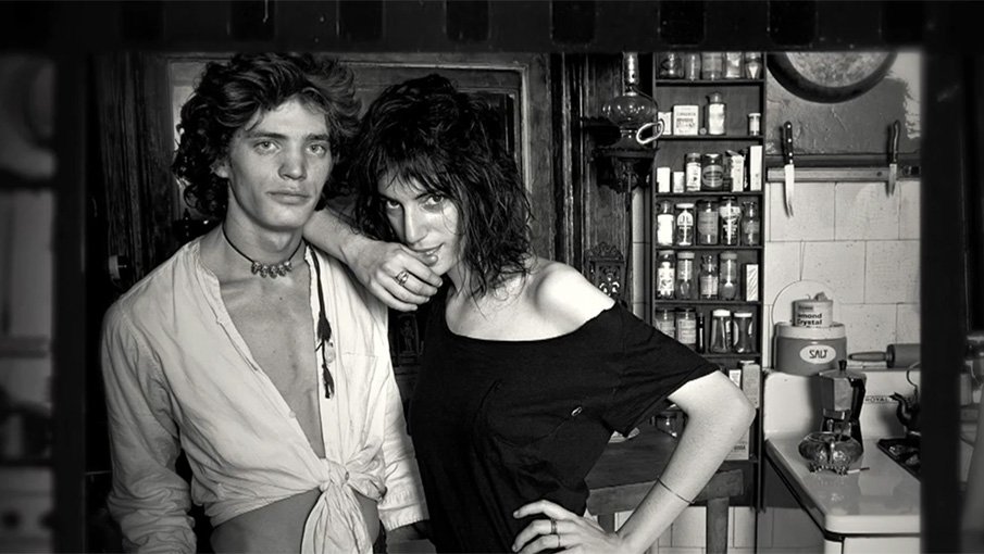 Der Dokumentarfilm #Lookatthepictures porträtiert Leben und Werk des Fotografen #RobertMapplethorpe  bit.ly/2es5DFR