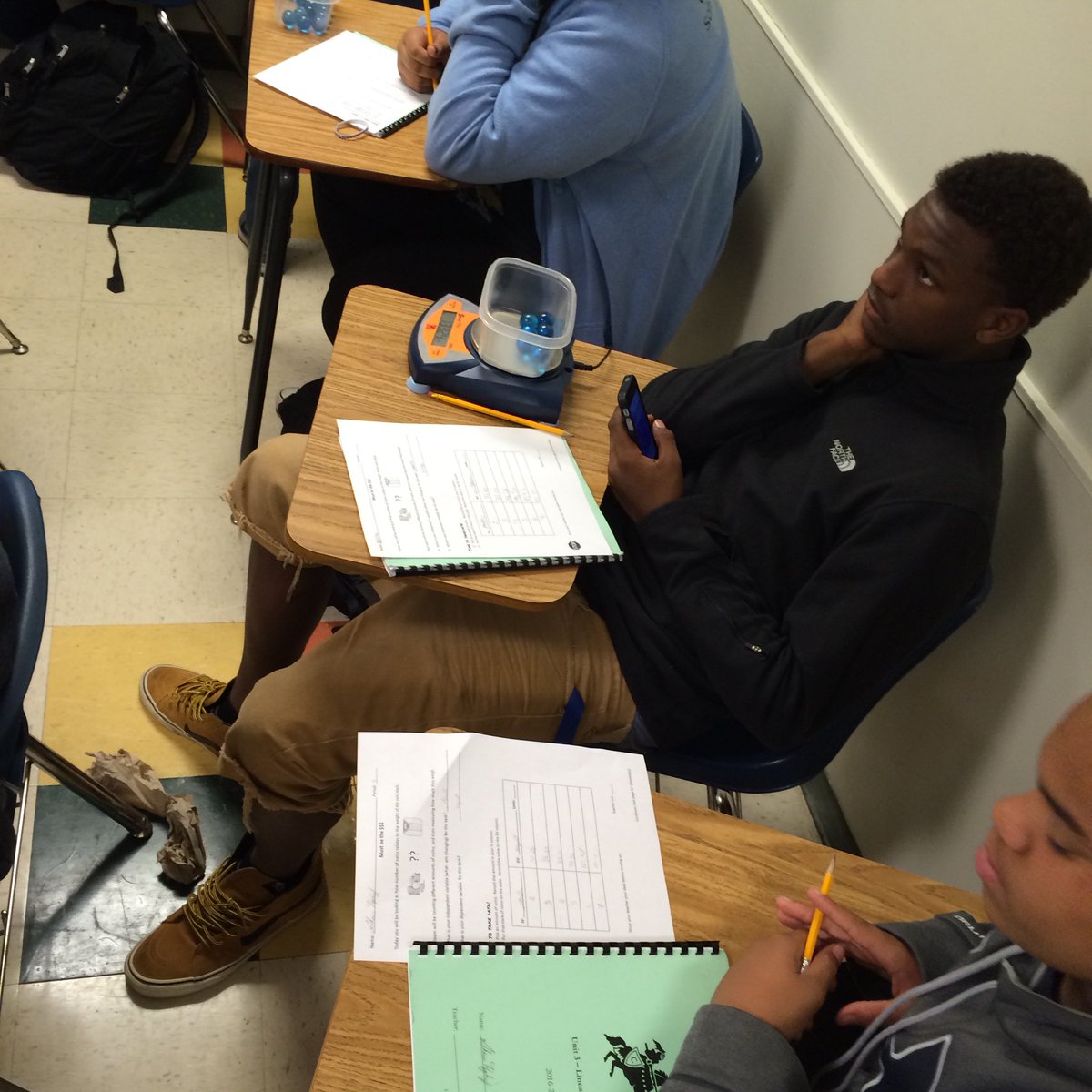 CCS_iSTEM's tweet image. Alg 1 classes doing some data gathering for linear fits at CHS! #mathmeetsscience