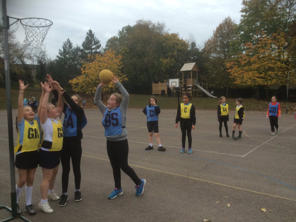PEHolyTrinity's tweet photo. Netball Club in action #teamwork #PractisePaysOff #LoveNetball https://t.co/BE13S2yp11
