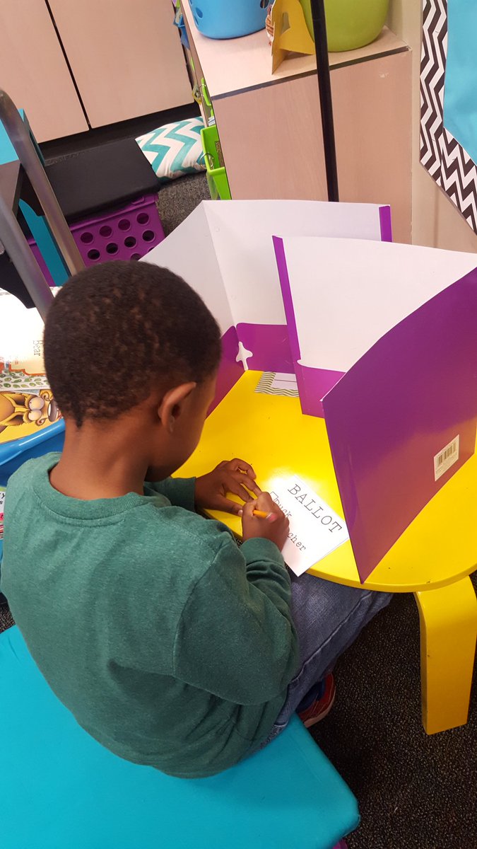 KJones_Readers's tweet photo. Polls are open and 1st graders are filling out their ballots! Will it be Grace, Duck or My Teacher for President?#votesarein #chapmanrocks 🌟 https://t.co/cD30aKoYEx