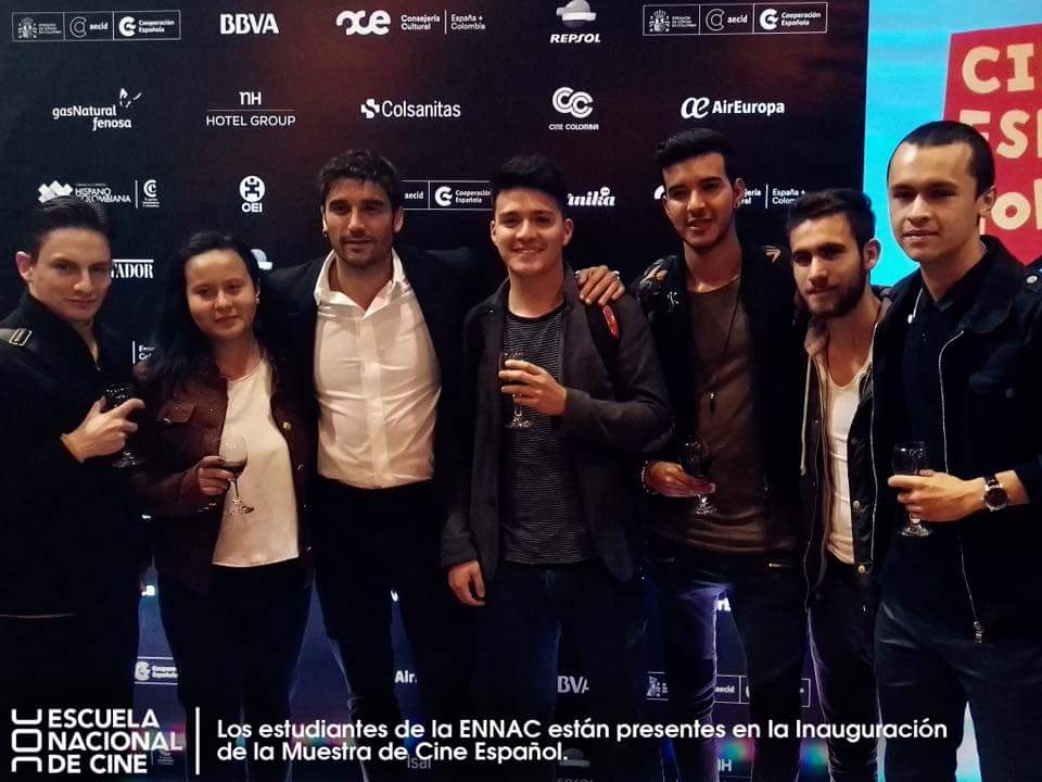 Los estudiantes de la #ENACC junto a #AlexGarcia en la 5 #MuestraDeCineEspañol #MCE2016 #5AñosConectados #AbreTusOjos del 2 - 9 de Noviembre
