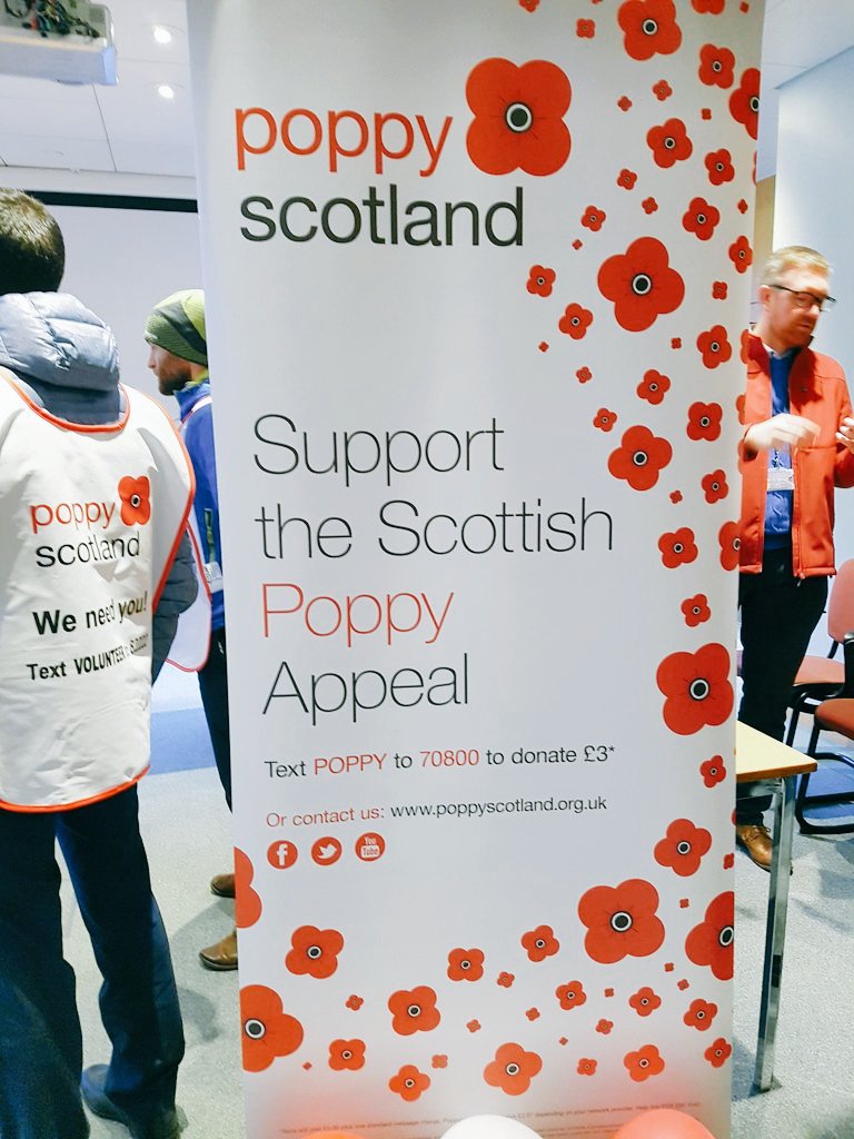 samantha_h__'s tweet photo. Smiles and poppies all round today 😊 @poppyscotland @StandardLifeplc #Edinburgh #Edinpoppyday #volunteering https://t.co/gPYilKGzOr