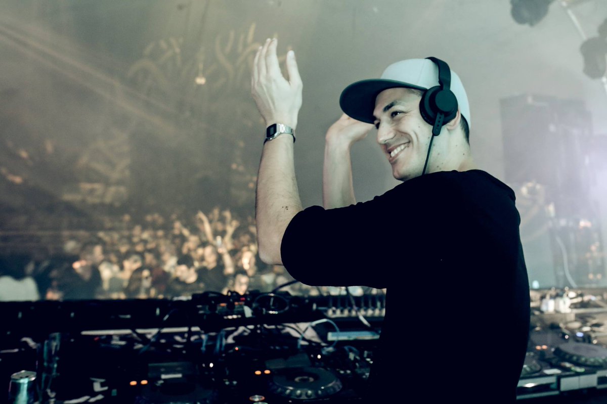 #TBT <a href="/dosem/">DOSEM</a> at Toolroom Live!! 🙌  🙌  Make sure you grab his latest release 'Projection' 🔊  🔊 

Toolroom.lnk.to/DosemProjectio…