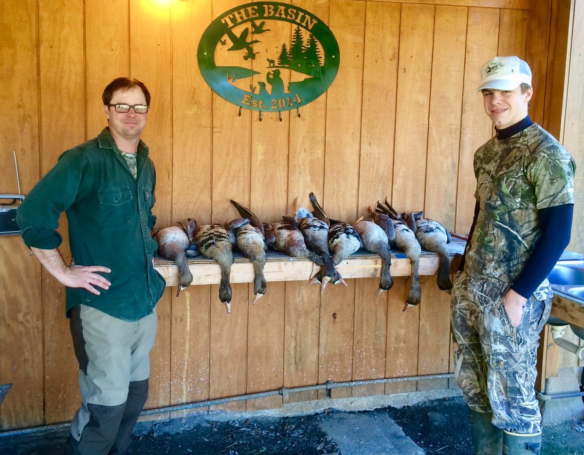 PFontenot2018's tweet photo. Hunting geese with my brother in law and dad @BasinHuntClub Ready for opening day! #goosehunting #offseason #workhardplayhard https://t.co/LtRQcNMfYv